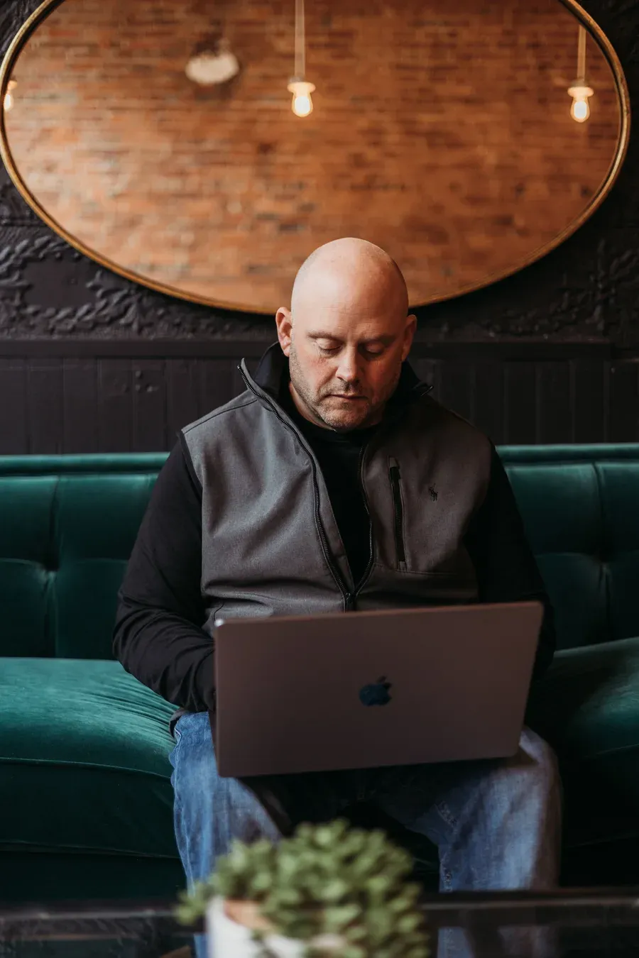 Jeremy Kean working on a laptop